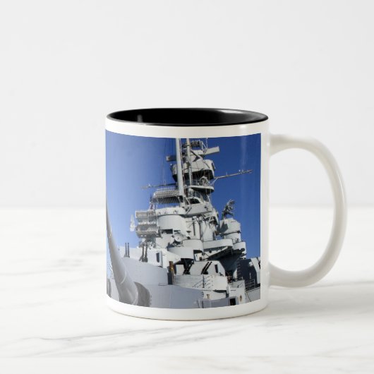戦艦の記念物2のUSSアラバマの戦艦 ツートーンマグカップ (右)