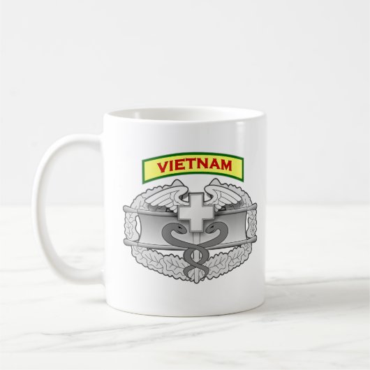 戦闘の医者のバッジ-ベトナムの退役軍人-救急医療隊員 コーヒーマグカップ (左)