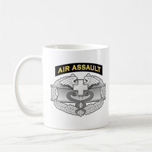 戦闘の医者のバッジ-空爆-救急医療隊員 コーヒーマグカップ (左)