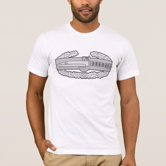 戦闘の行為のバッジのティー Tシャツ (正面)