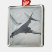 戦闘パトロール中の米空軍B-1Bランサー メタルオーナメント (左)