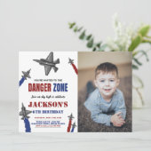 戦闘機の誕生日招待状 赤青 写真付き 招待状 (スタンド正面)