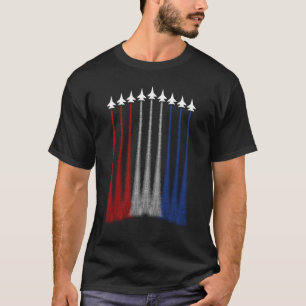 戦闘機ジェット飛行機USA国旗7月4日愛国心のある Tシャツ