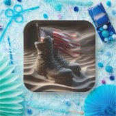 戦闘用ブーツ付きアメリカ国旗 ペーパープレート (パーティー)