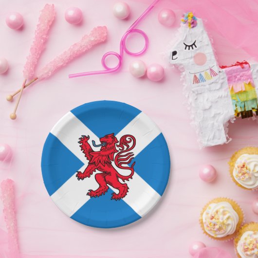 手がつけられないSt Andrewの十字のスコットランドの旗及びライオン ペーパープレート (パーティー)