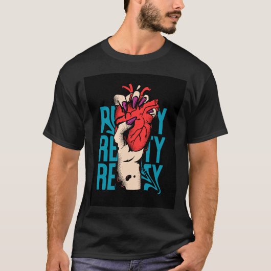 手でハートを握ったデザインの黒いTシャツ Tシャツ (正面)