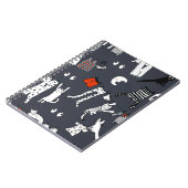 手で描いたかわいい漫画のシームレスなパターンのイラスト ノートブック (左側)