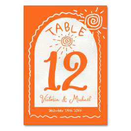 手で描かれた波状結婚アーチのテーブル番号カード テーブルナンバー