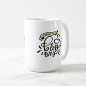 手で賛美1日を取る コーヒーマグカップ (正面右)