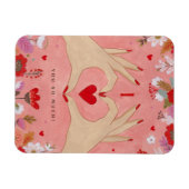 手にかわいらし愛のサインをバレンタイン マグネット (横)