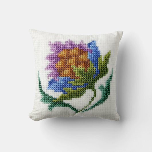 手によって刺繍される明るい花 クッション (正面)