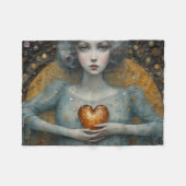 手にハートを持って フリースブランケット (正面(横))