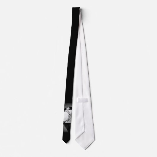 手に持った野球 ネクタイ (裏面)