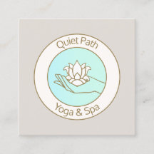 手に持つ蓮の花の健ホリスティック康