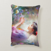 手に花を掲げる少女の鑑賞 アクセントクッション (裏面(縦))