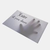 ""手のハロウィンの気色悪い季節を敢えてしたら入って下さい ドアマット (アングル)