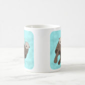 手のマグのかわいいカワウソのカップルのマグを握っているカワウソ コーヒーマグカップ (中央)