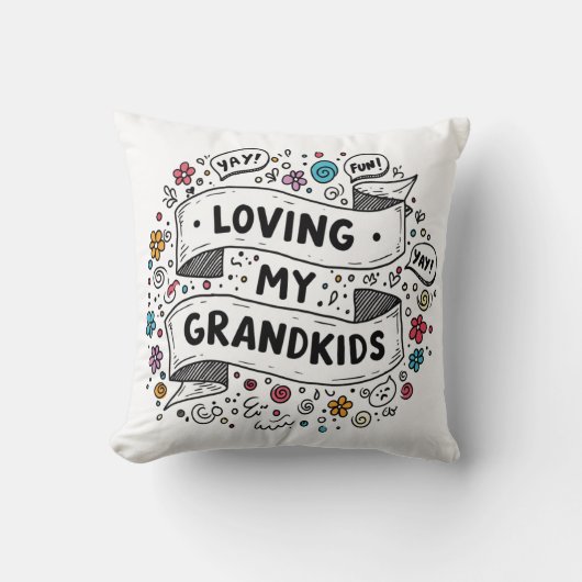 手の中で、ハートをハートに：ファミの強さ クッション (正面)