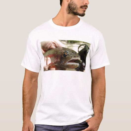 手の中のトラウト Tシャツ (正面)