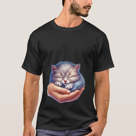 手の中の愛らしい眠る灰色の子猫 小さな猫 ✨🐾💤 Tシャツ (正面)