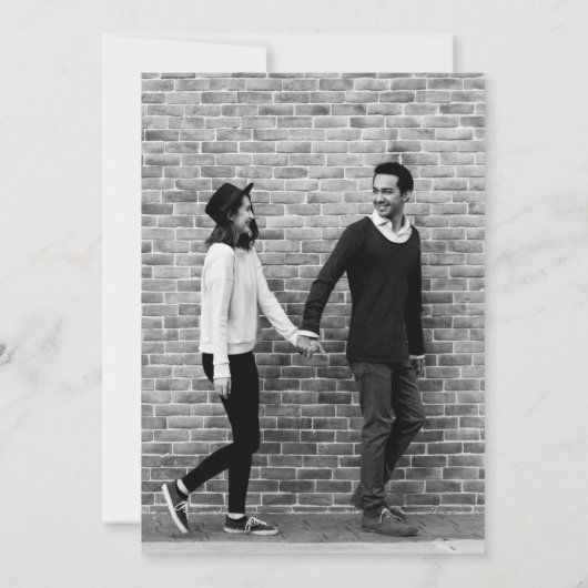 手の図解入りの、写真付きのワイルドフラワーの結婚式の日付を保存 招待状 (裏面)