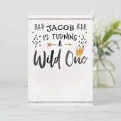 手の執筆のための野生の1つの第1誕生日のメッセージカード 招待状 (スタンド正面)