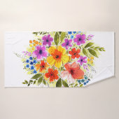 手の色彩の鮮やか花、明るい水の色の花束。 バスタオル (バスタオル)