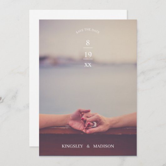 手を持っモダンて結婚式は日付を除く セーブザデート (正面/裏面)