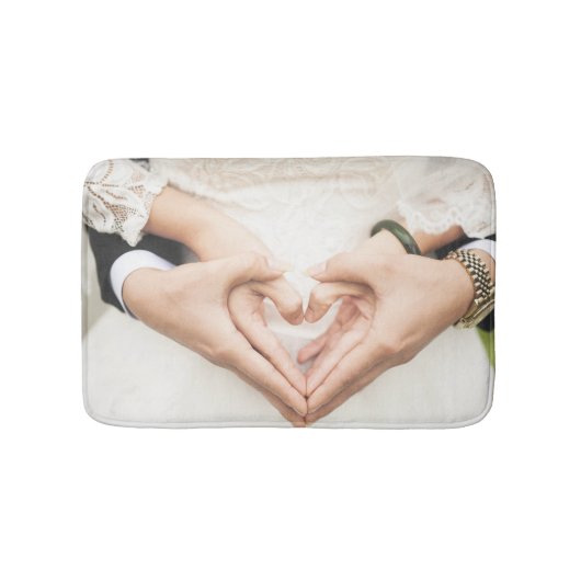 手を持つ新婦結婚(結婚) バスマット (正面)