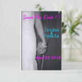 手を握っている新郎新婦 セーブザデート (スタンド正面)