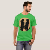 手を繋ぐレトロな少年風の女性の親友 Tシャツ (正面フル)