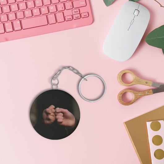 手を触れるキーチェーン キーホルダー