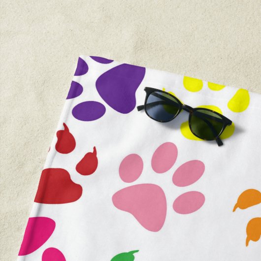 手カラフル型、手の形、犬の手、あなたの名前 ビーチタオル (インサイチュ)