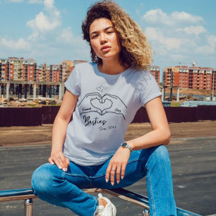 手パーソナライズされた形ハート友情スケッチ Tシャツ
