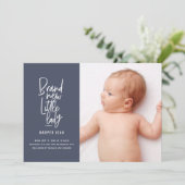 手モダン引き乳児の出産発表 案内状 (スタンド正面)