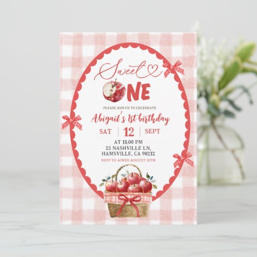 手予測できな描きイラストレーションアップル1st誕生日 招待状 (スタンド正面)