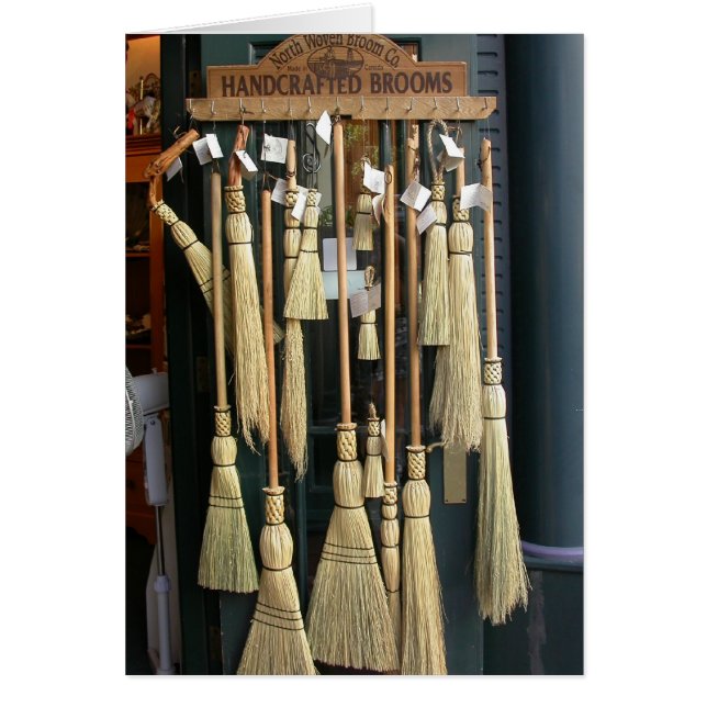 手作りされたほうき (正面)