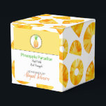 手作りバス&体包装 | Pineapple Box フェイバーボックス<br><div class="desc">この可愛い水色のパイナップルデザインは完全にカスタマイズ可能なので、あなたのパイナップル風味または香り付き自家製のアーティザンギフトに使用することができ、だけでなく、あなたのバスや体のギフトだけでなく、パイナップルテーマやパイナップルパターンを持つ裁縫やクラフトプロジェクトにも使用できる。石鹸やギフトの「名前」、その下のスクリプトタイポグラフィの行、「自家製」の名前（もちろん！）、材料リスト、正味重量を変更するか、その情報を削除する。製品もしが液体であるか、重量の代わりに体積によって作成された場合は、「FL」を使用する。OZ.」または「液量オンス」 何もしか助けが必要だ、touchを手に入れろ、私たちは創造が大好きカスタムだ！</div>