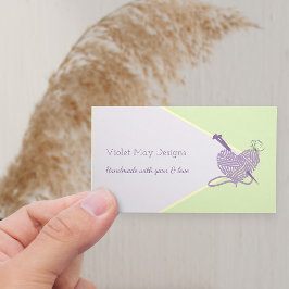 手作りパステルグリーン編み物またはヤーンクラフト 名刺