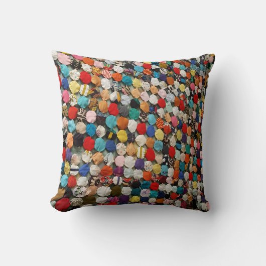 手作り数々のの色のパッチワーク、円の枕。 クッション (正面)