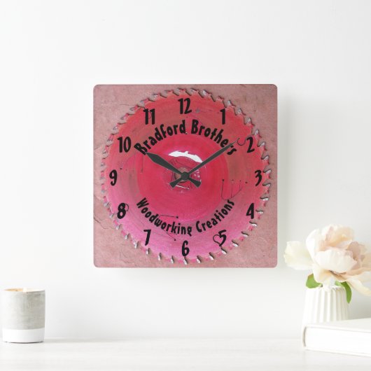 手利木工レッドソーブレード名前をカスタムする スクエア壁時計 (ホーム)