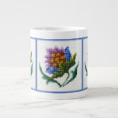 手刺繍の明るい花 ジャンボコーヒーマグカップ (正面)