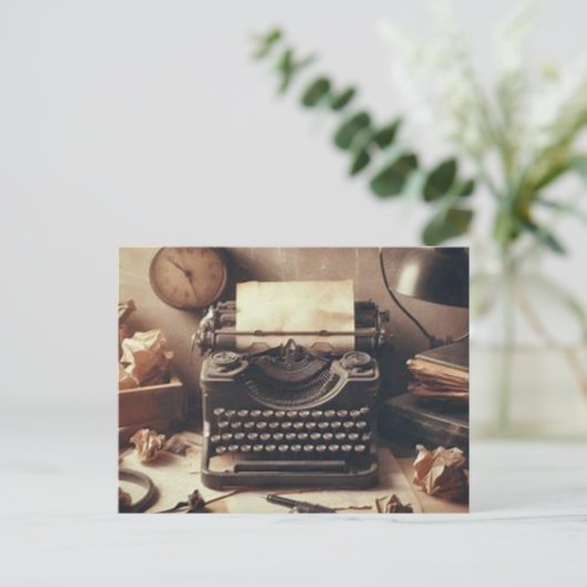 手動ヴィンテージアンティークタイプライターブラウンセピア ポストカード (スタンド正面)