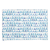 手塗りの青い水彩画の波状パターン 枕カバー (正面右)