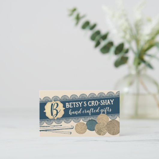 手引き糸のかぎ針がみすぼらしいレースの工芸品 名刺 (スタンド正面)