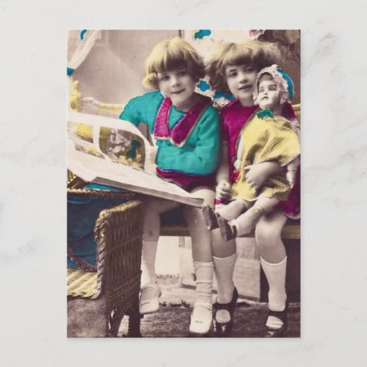 手彩色小さな女の子読のヴィンテージ ポストカード (正面)