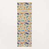 手感動的型図解入りの、写真付きのトンボ ヨガマット (正面)