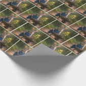 手押し車を押しているウサギ ラッピングペーパー (角)