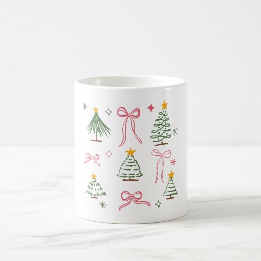 手描きのかわいいクリスマスツリーとリボンのパターン コーヒーマグカップ (中央)