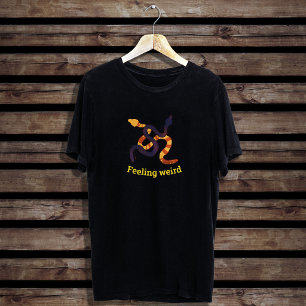 手描きのカラフルでおかしいヘビのデザイン Tシャツ